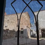 Kale Tas * Çeşme