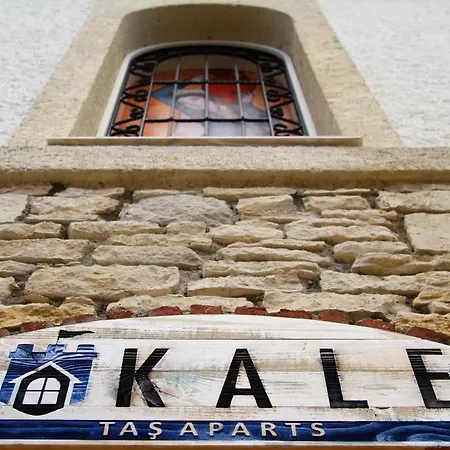 Apartman Kale Tas Çeşme
